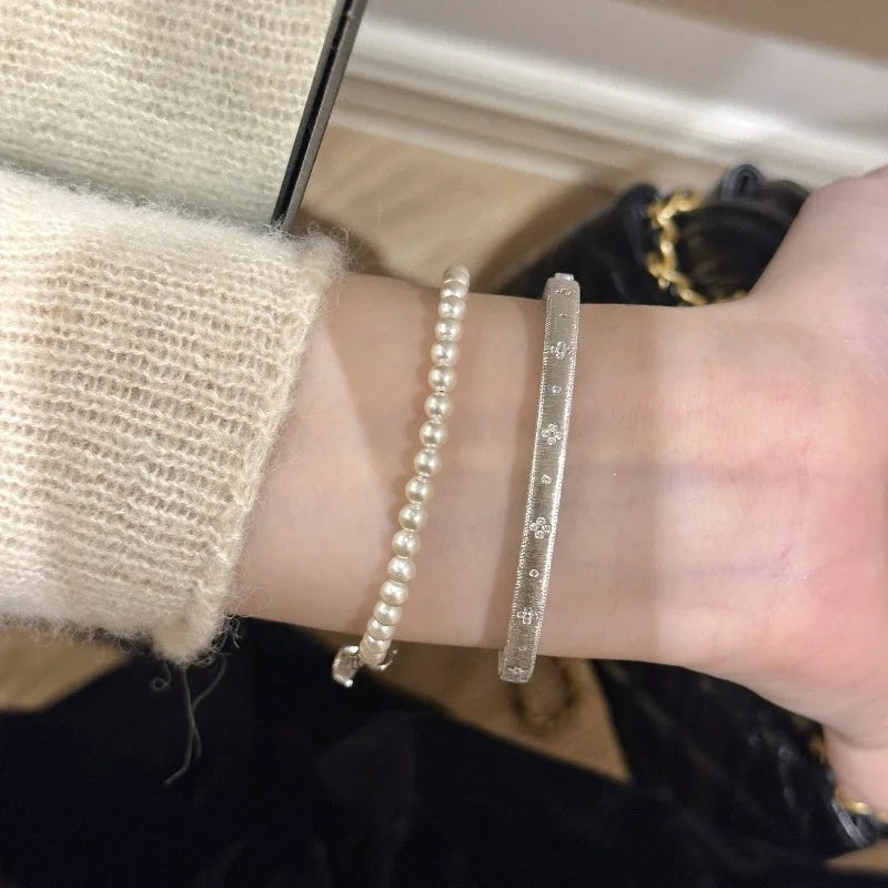 Vintage Matte Brushed White Flower Bangles for Women Beautiful and Unique Light Luxury Layered Bangles Wedding Jewelry Gift